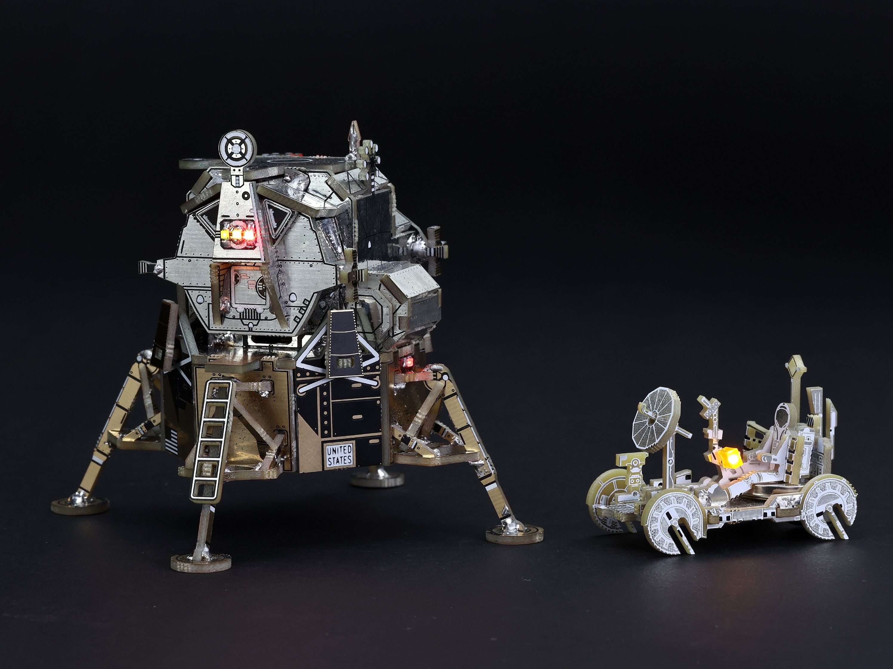 APOLLO 11